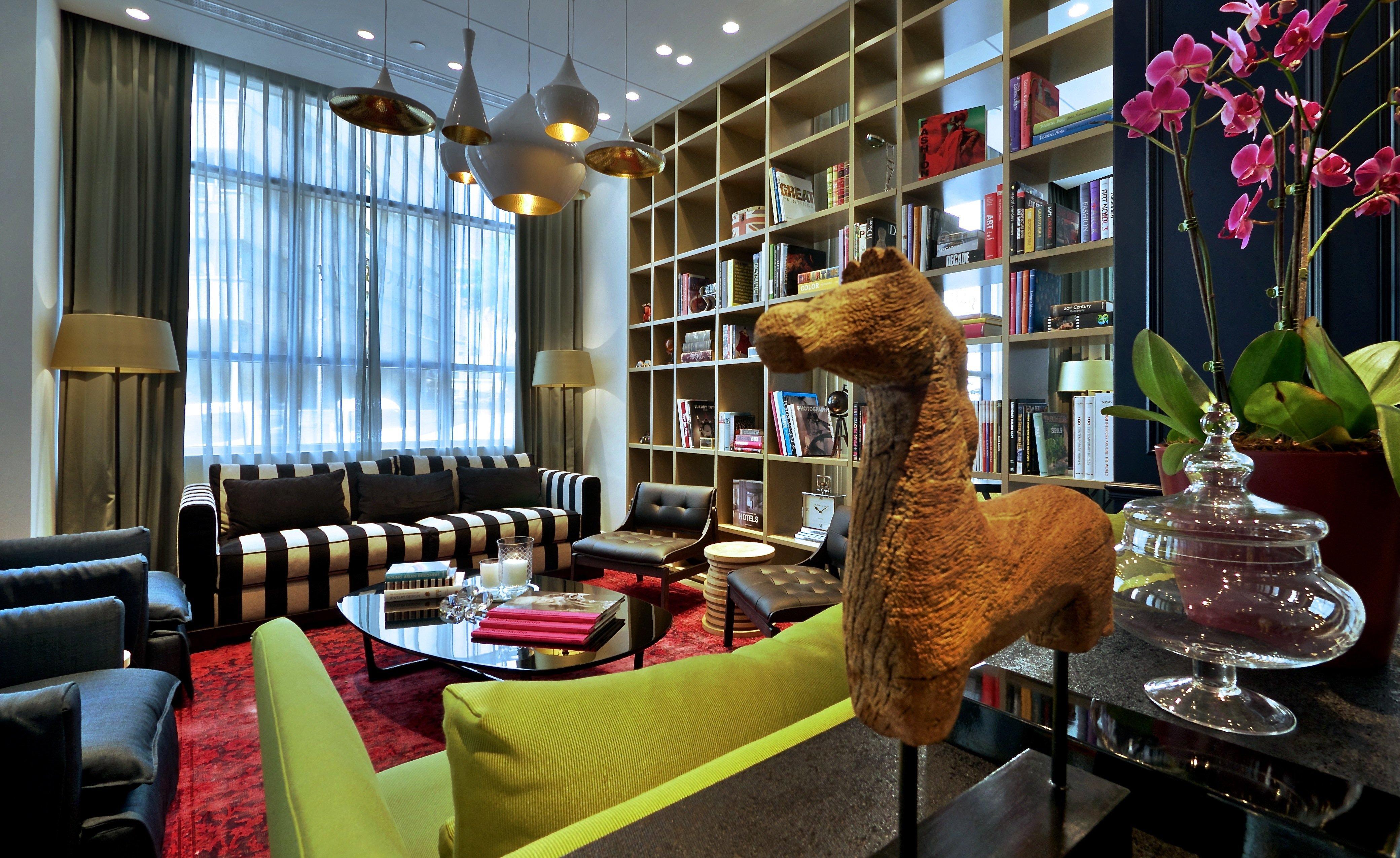 Hotel Indigo Tel Aviv - Diamond District By Ihg Giv'atayim Екстер'єр фото Library