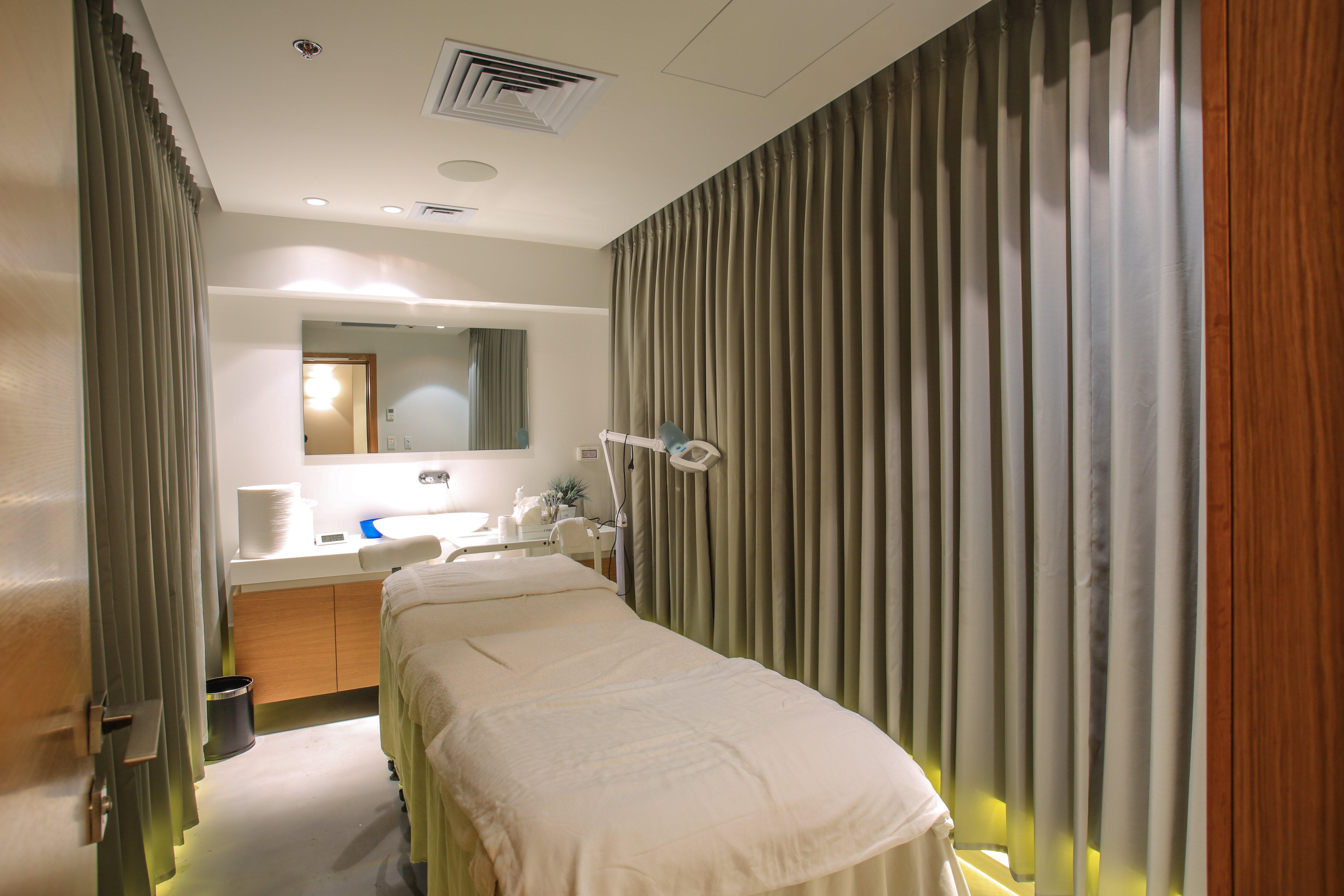 Hotel Indigo Tel Aviv - Diamond District By Ihg Giv'atayim Екстер'єр фото A treatment room at the spa
